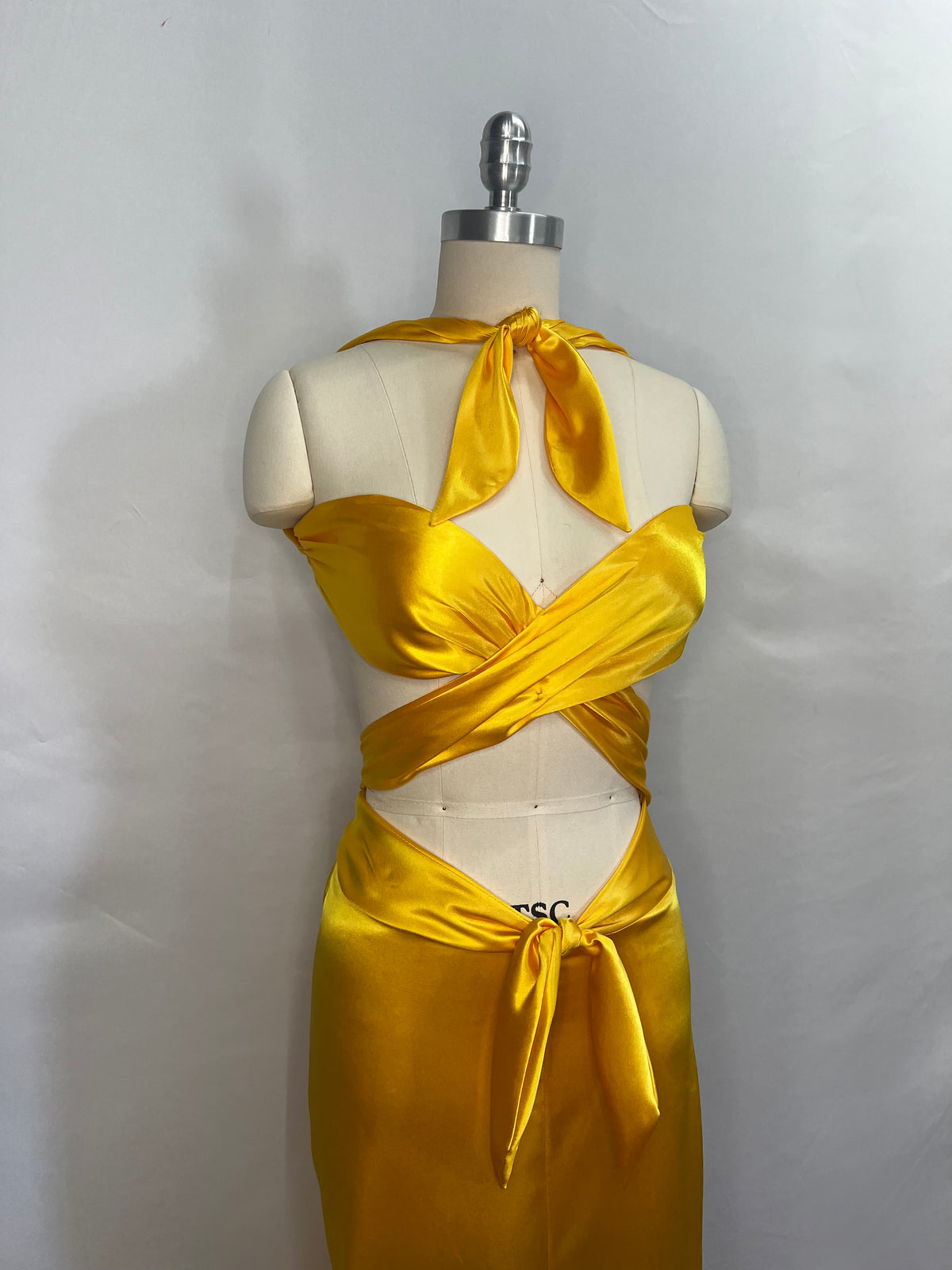 RENTAL: CHER (2/4) - COUTURE COLLECTION